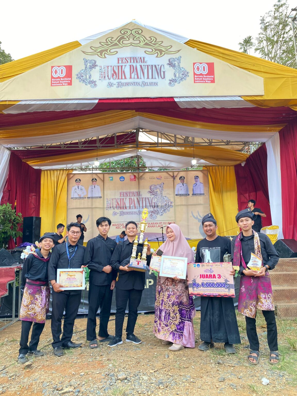 Grup Musik Panting Giwang Cempaka Sari Raih Juara 3 Di Festival Musik Panting se-Kalimantan Selatan